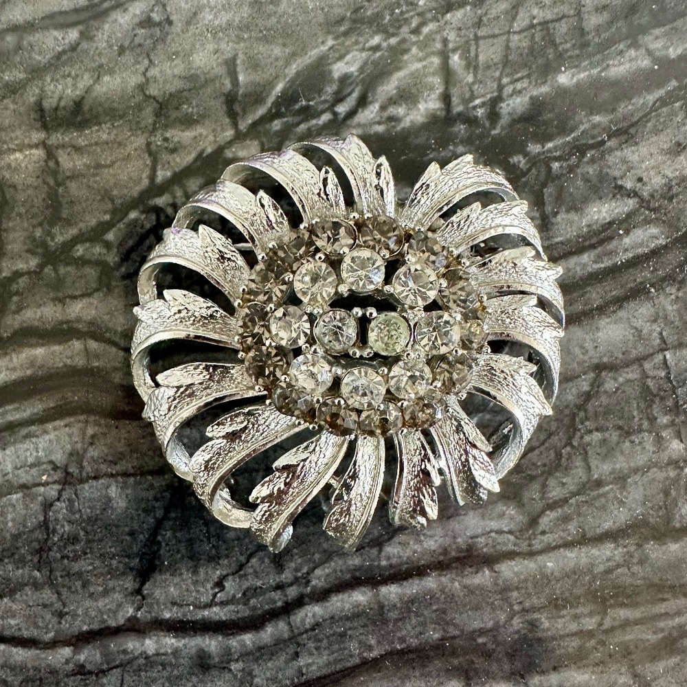 Vintage Coro Chrysanthemum Brooch